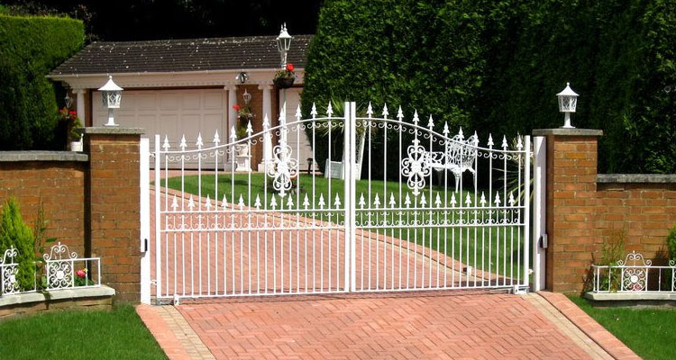 Sliding Driveway Gate Installation Long Beach